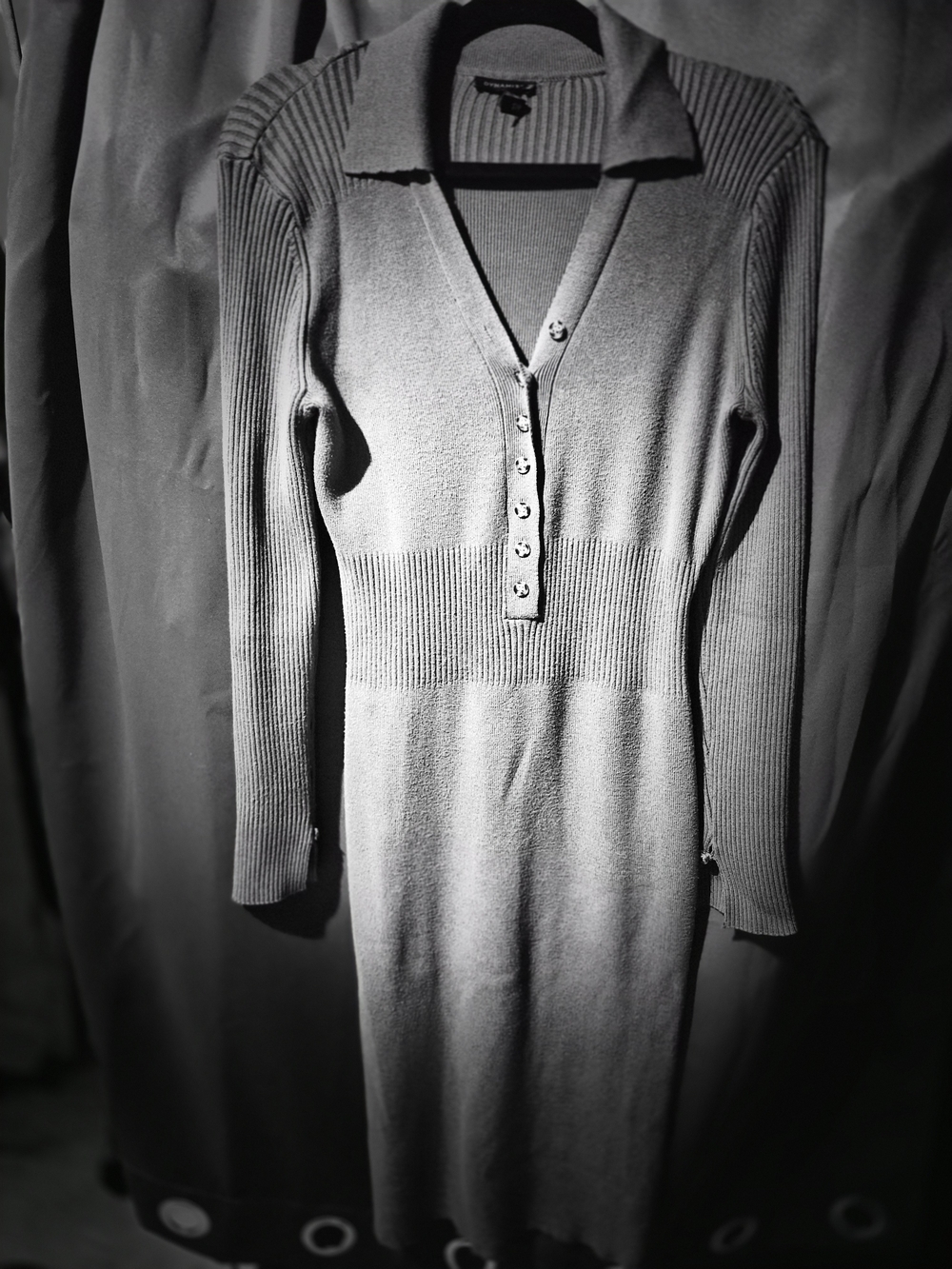 H&M Chocolate Brown V-Neck Ribbed Button-Front Dress - Picture 4 of 5